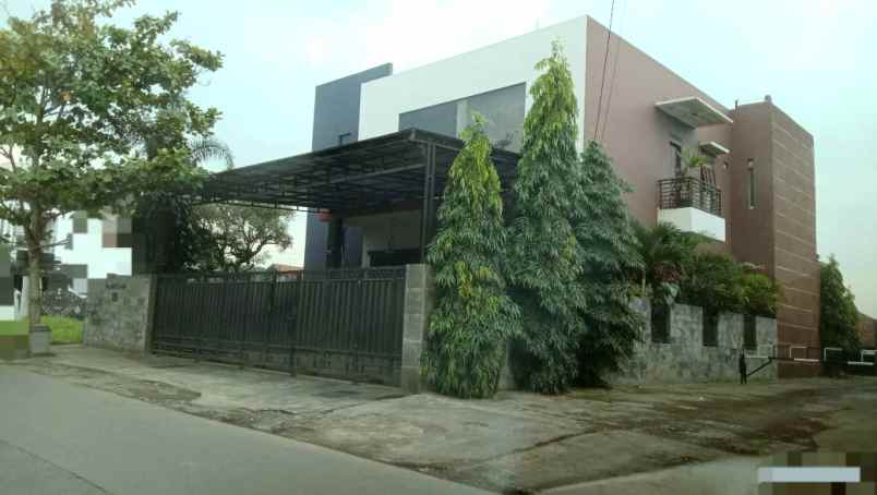 dijual rumah jl padasuka cimahi