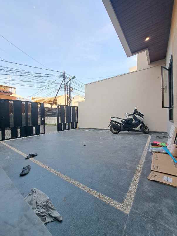 dijual rumah jl pemuda