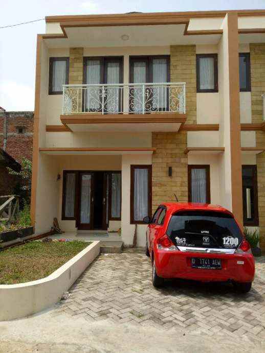 dijual rumah jl permana kel citeureup