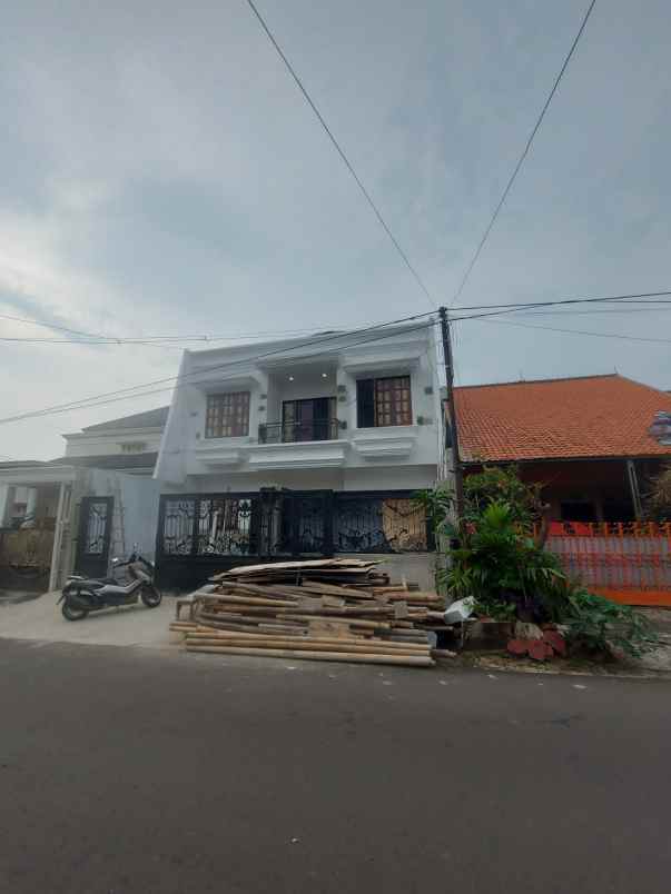 dijual rumah jl pondok bambu duren