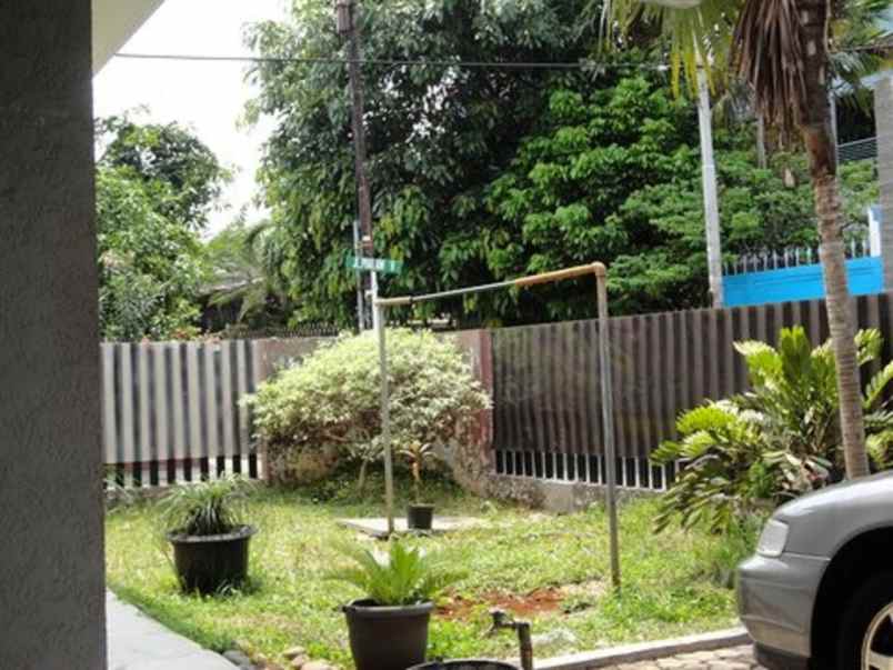 dijual rumah jl pualam 3