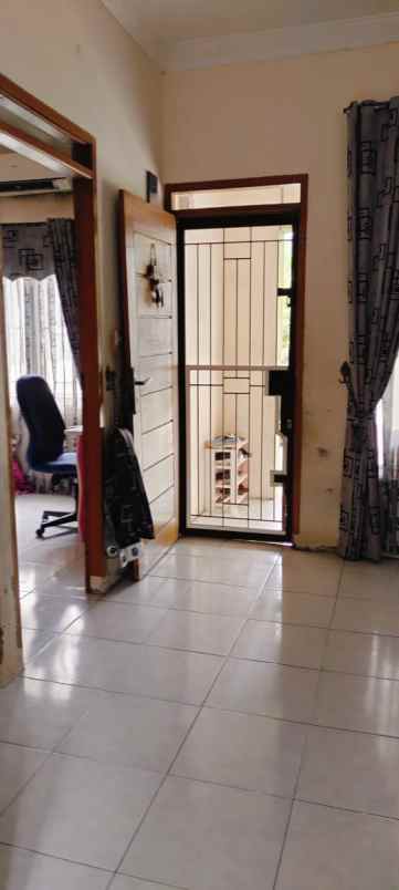 dijual rumah jl purwodadi