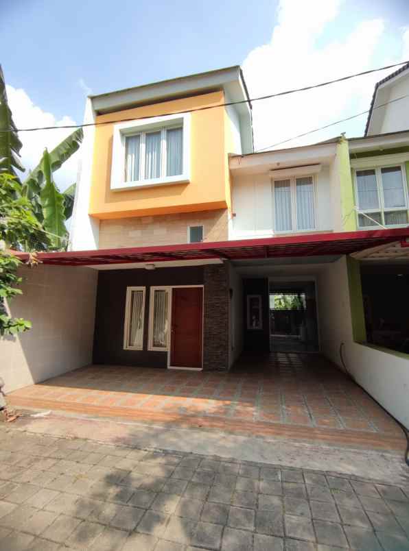 dijual rumah jl raya kodau