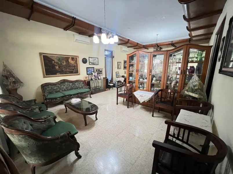 dijual rumah jl raya ra kartini dr