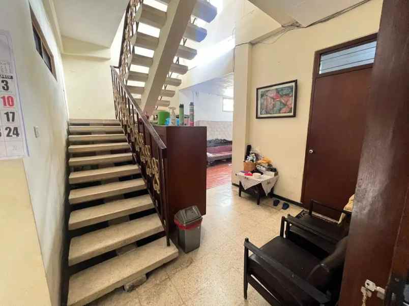 dijual rumah jl raya ra kartini dr