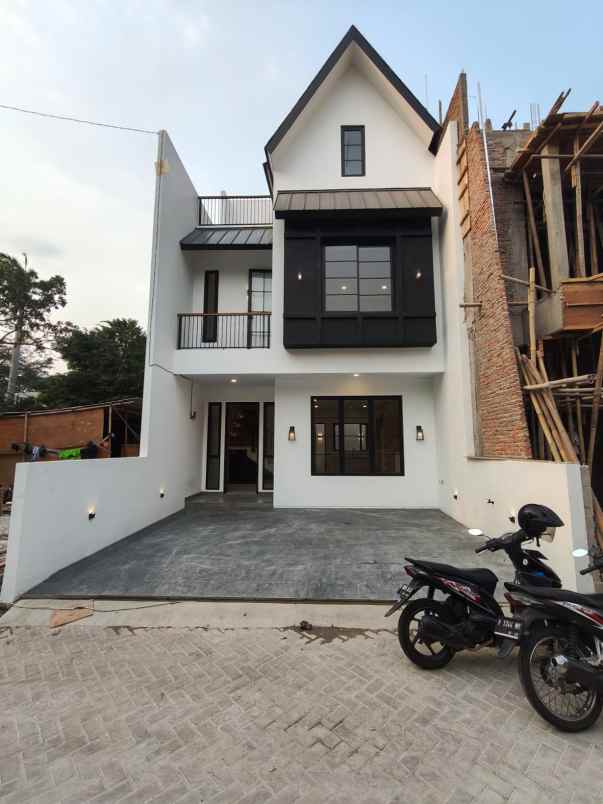 dijual rumah jl sadar jagakarsa jakarta