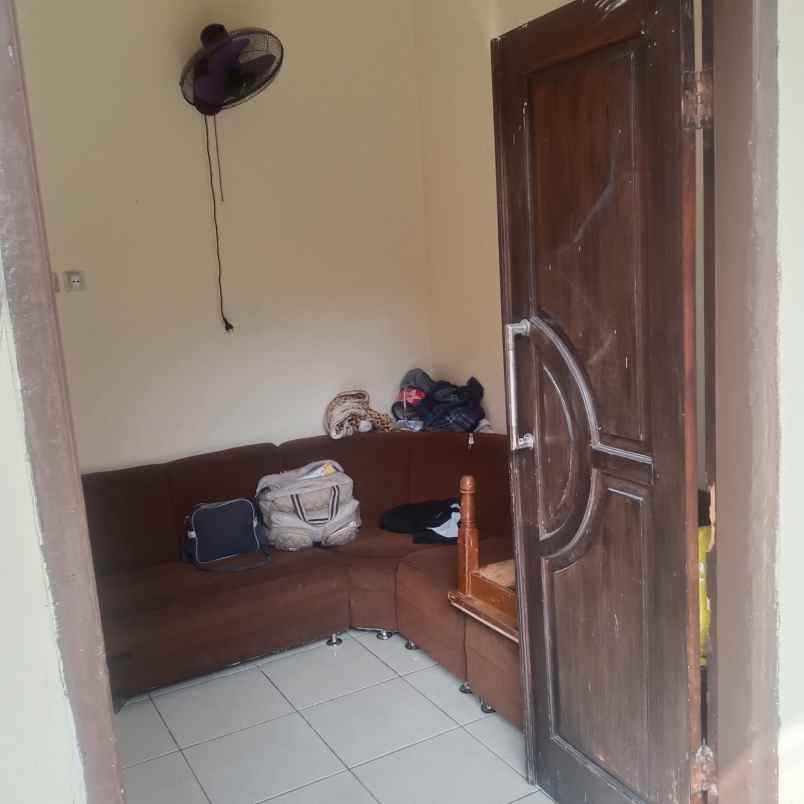 dijual rumah jl sariwates babakan sari