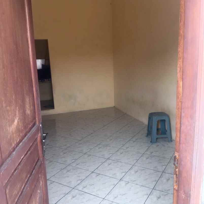 dijual rumah jl sariwates babakan sari
