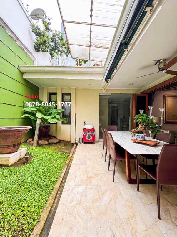 dijual rumah jl senopati