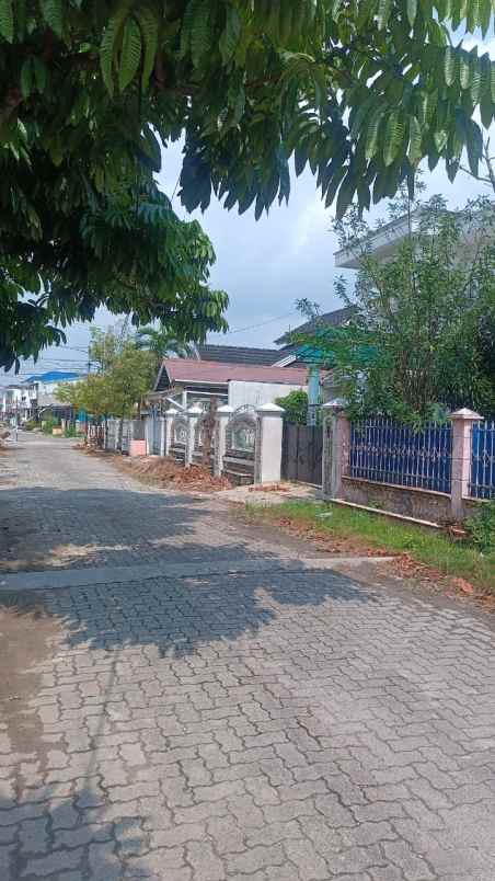 dijual rumah jl soekarno hatta