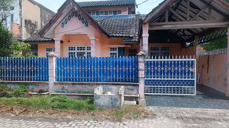 dijual rumah jl soekarno hatta