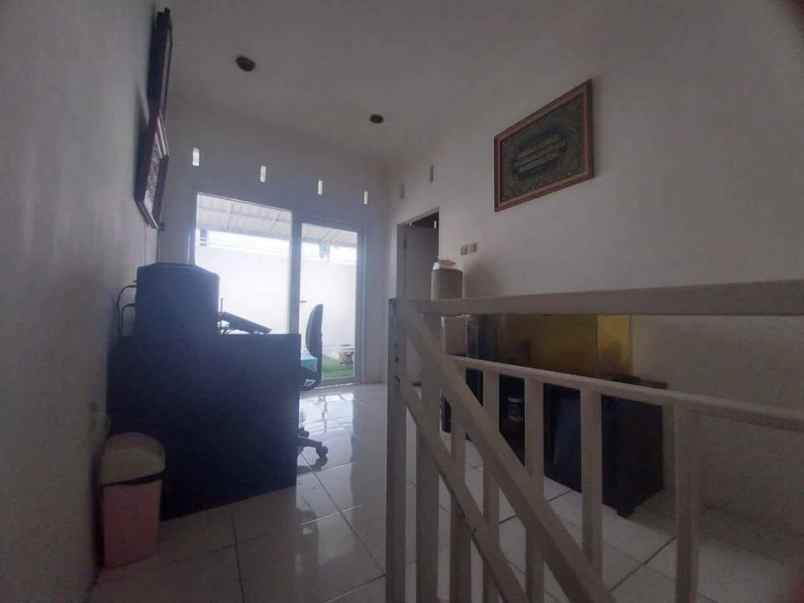 dijual rumah jl somawinata cimahi