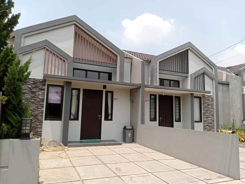 dijual rumah jl transyogi km 15 jl