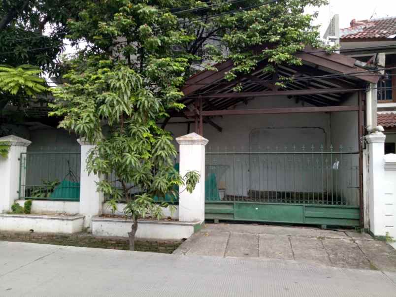 dijual rumah jl walang baru raya tugu