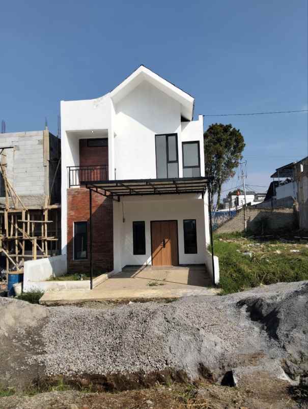 dijual rumah jl wangunsari