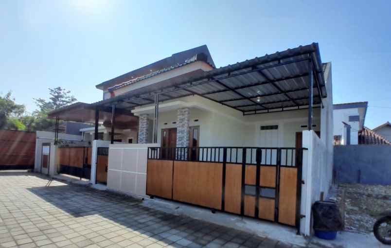 dijual rumah jl wonosari km 7