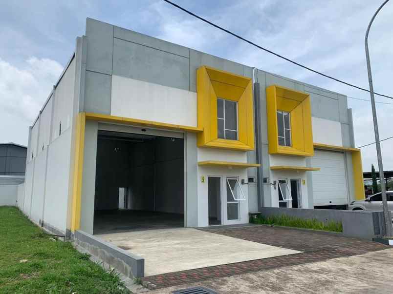 dijual rumah jln industri cimareme 1