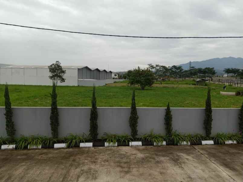 dijual rumah jln industri cimareme 1