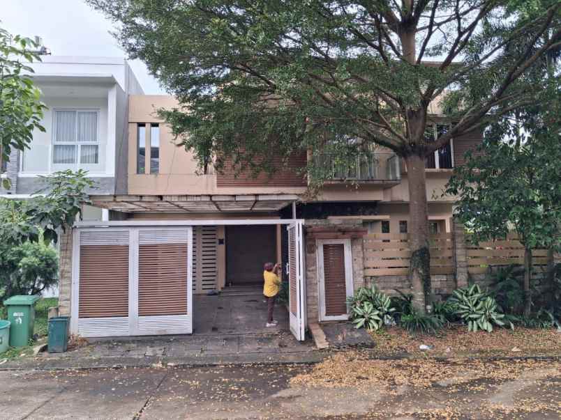 dijual rumah jln majapahit 3 cijayanti