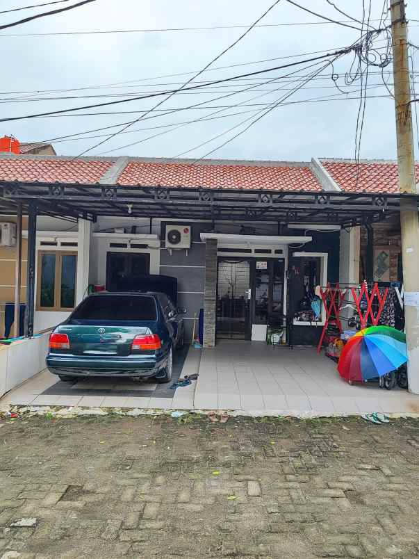 dijual rumah jln ratna