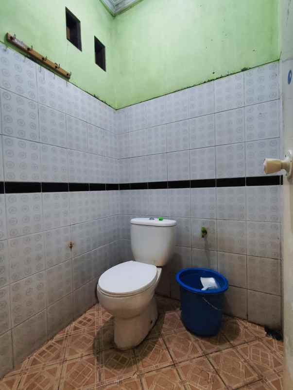 dijual rumah jln ratna