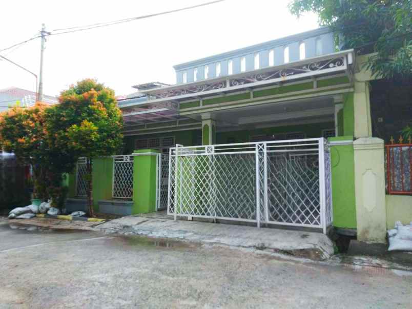 dijual rumah kali baru