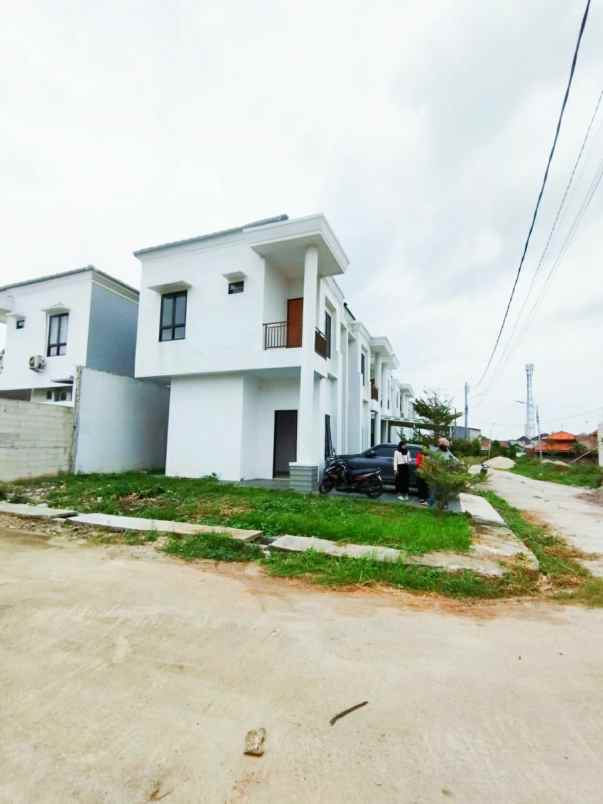 dijual rumah kaliabang tengah