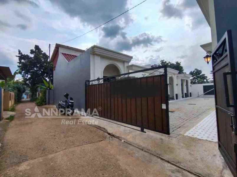dijual rumah kalibaru