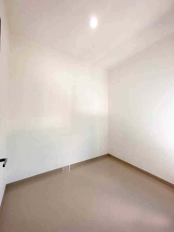 dijual rumah kalisari