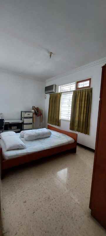 dijual rumah karang asem