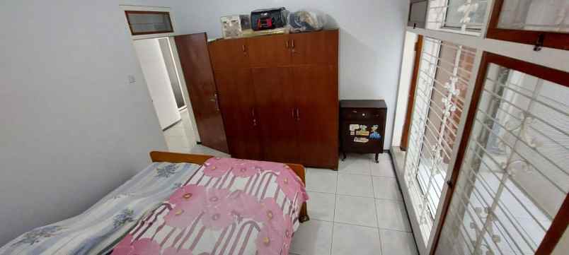 dijual rumah karang asem