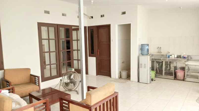 dijual rumah kayu putih jakarta timur