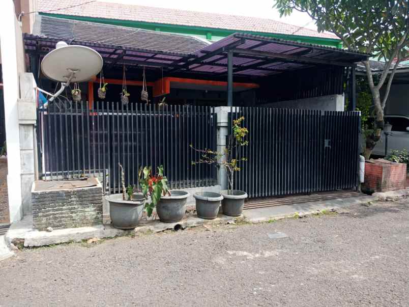 dijual rumah kec ngamprah