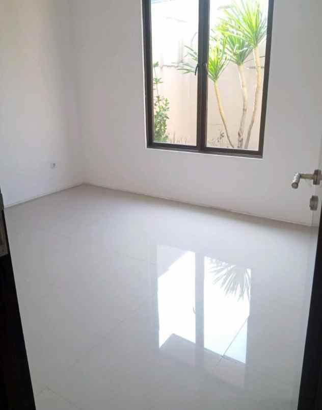 dijual rumah kedaung sawangan depok