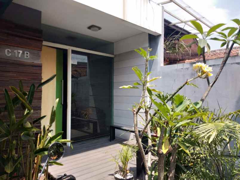 dijual rumah kel gegerkalong kec isola