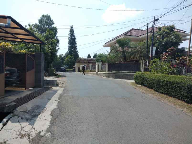 dijual rumah kel gegerkalong kec isola