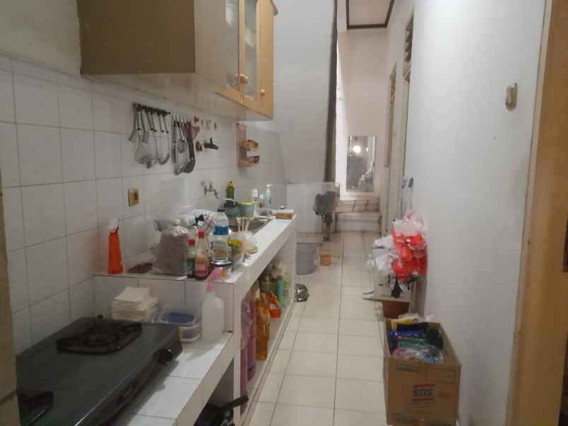 dijual rumah kelapa cengkir kelapa gading