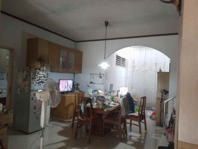 dijual rumah kelapa cengkir kelapa gading