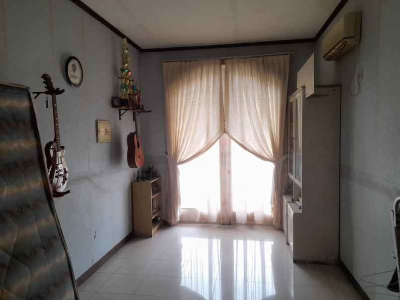 dijual rumah kelapa cengkir kelapa gading