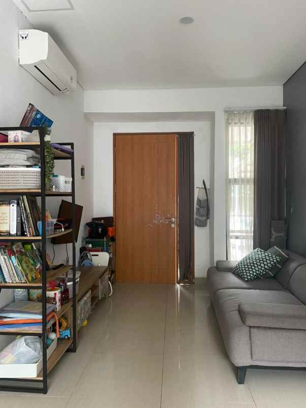 dijual rumah kelapa dua beji depok