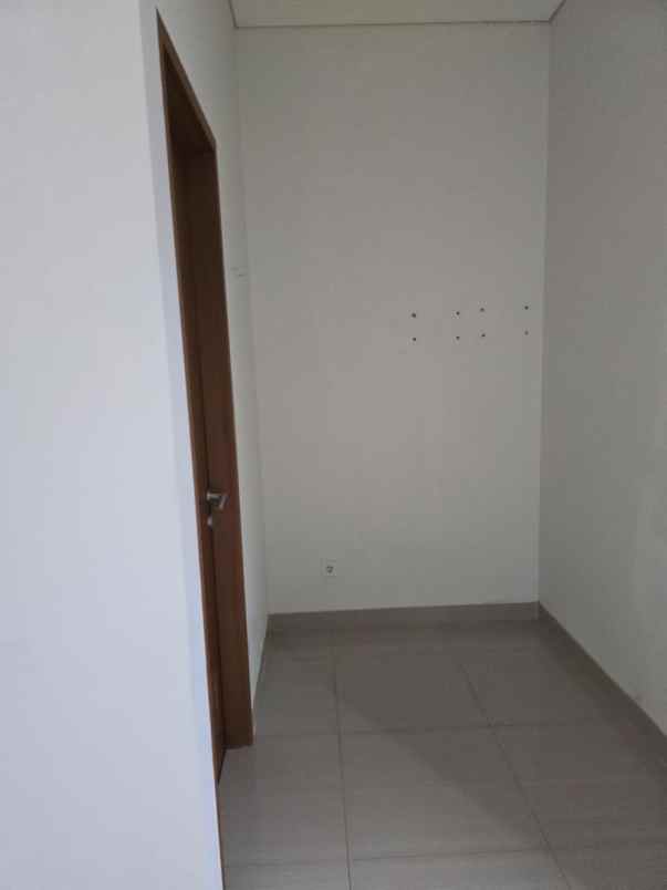 dijual rumah kelapa gading