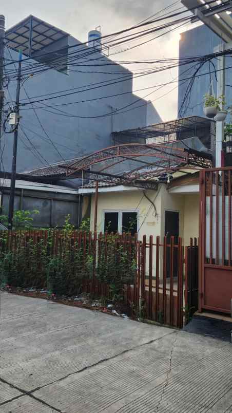 dijual rumah kelapa gading