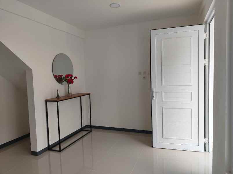 dijual rumah kelapa molek kelapa gading