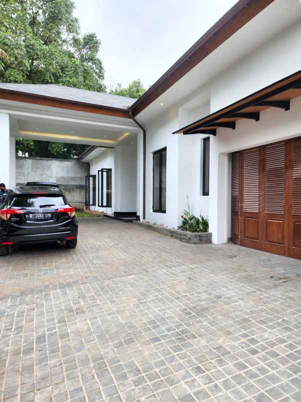 dijual rumah kemang