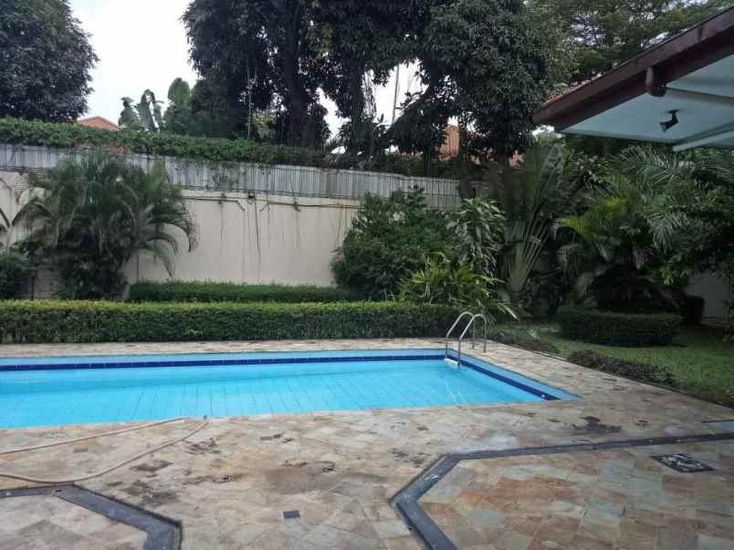 dijual rumah kemang