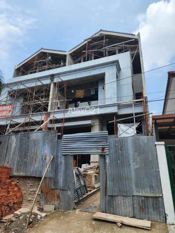 dijual rumah kembangan selatan