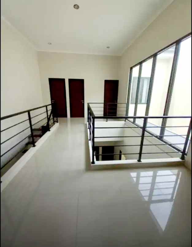 dijual rumah kencana loka extension bsd