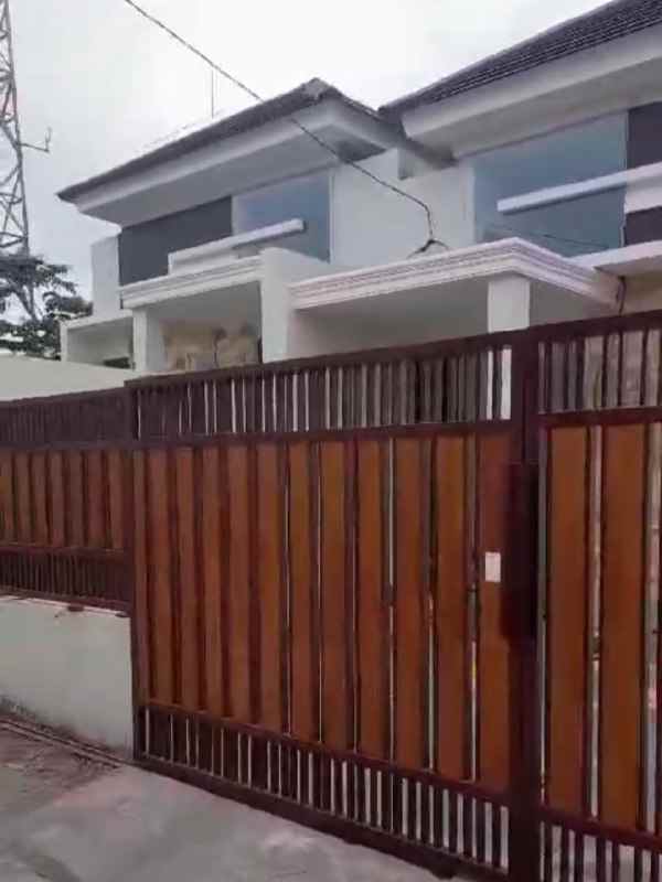 dijual rumah kendung