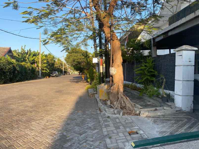 dijual rumah klampis indah