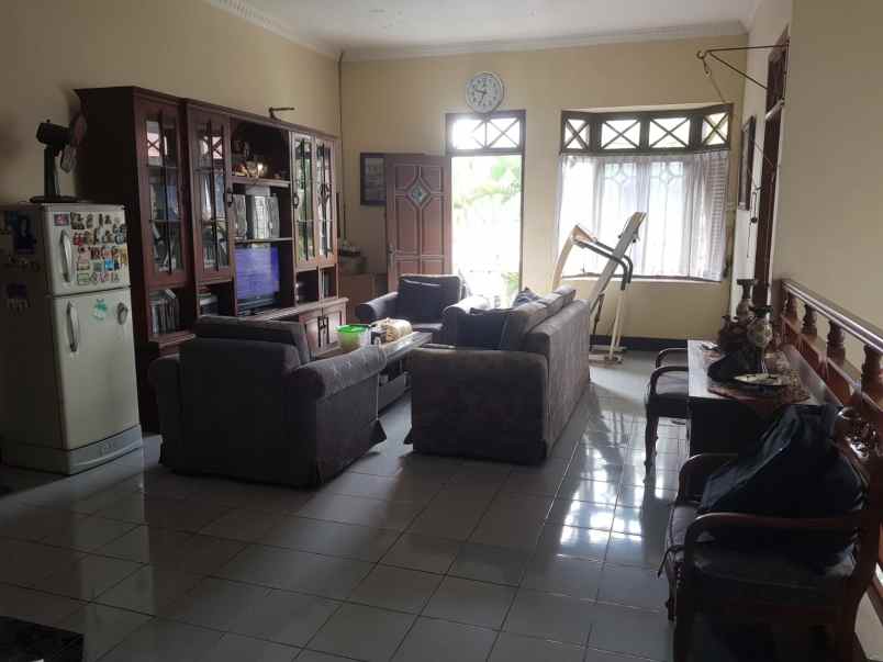 dijual rumah klampis semolo barat